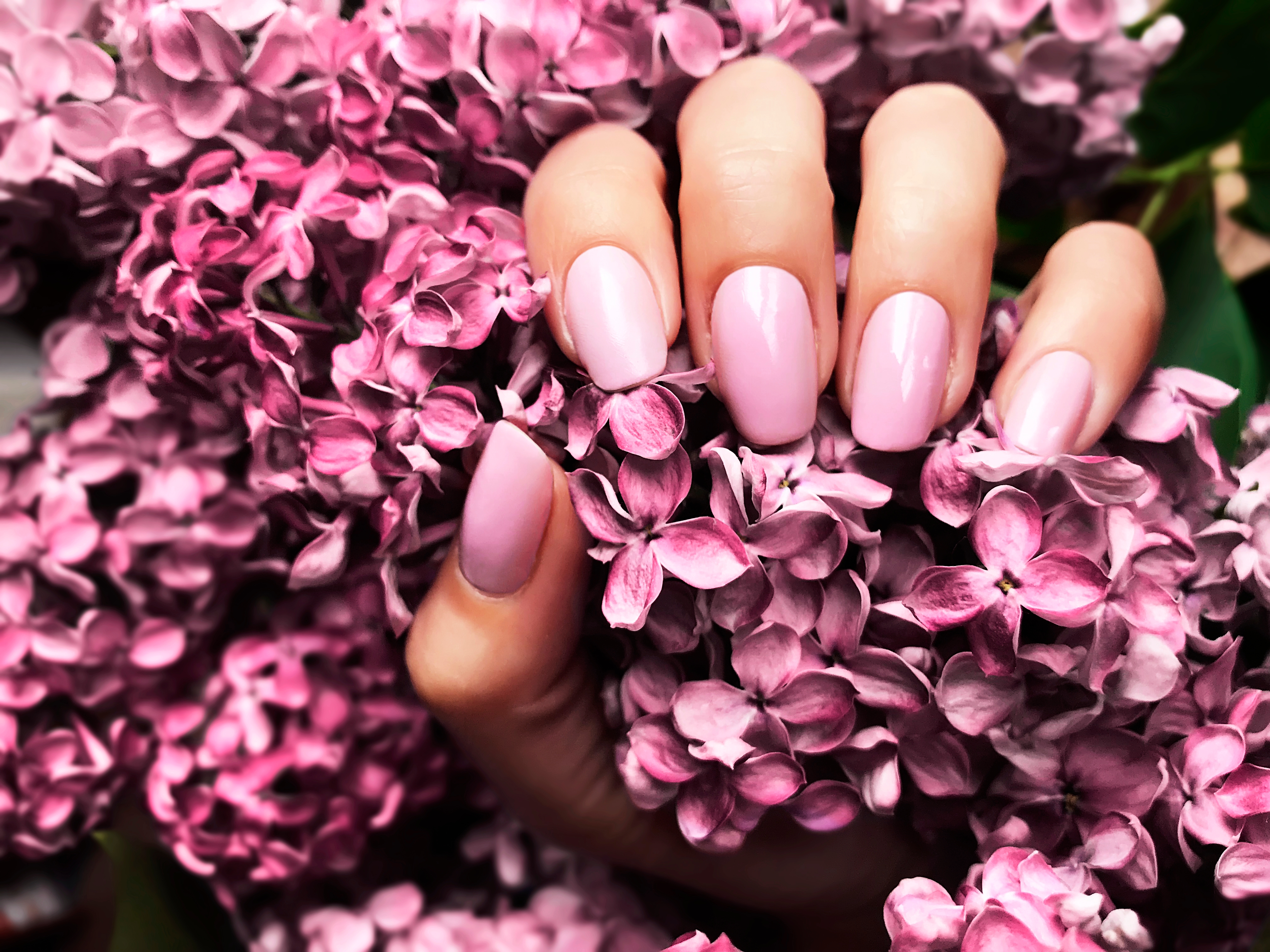 Wiosenny manicure 2021