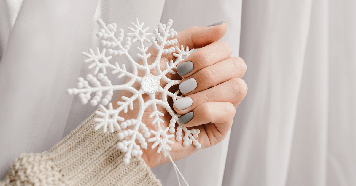 Zimowy manicure - trendy 2020/2021